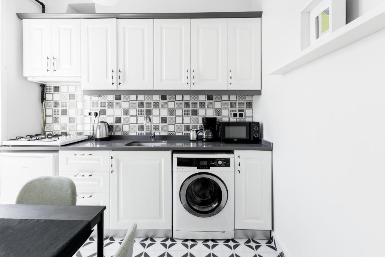 Modern Flat 5 Min To Galata Tower In Istiklal Ave Apartment Истанбул Екстериор снимка